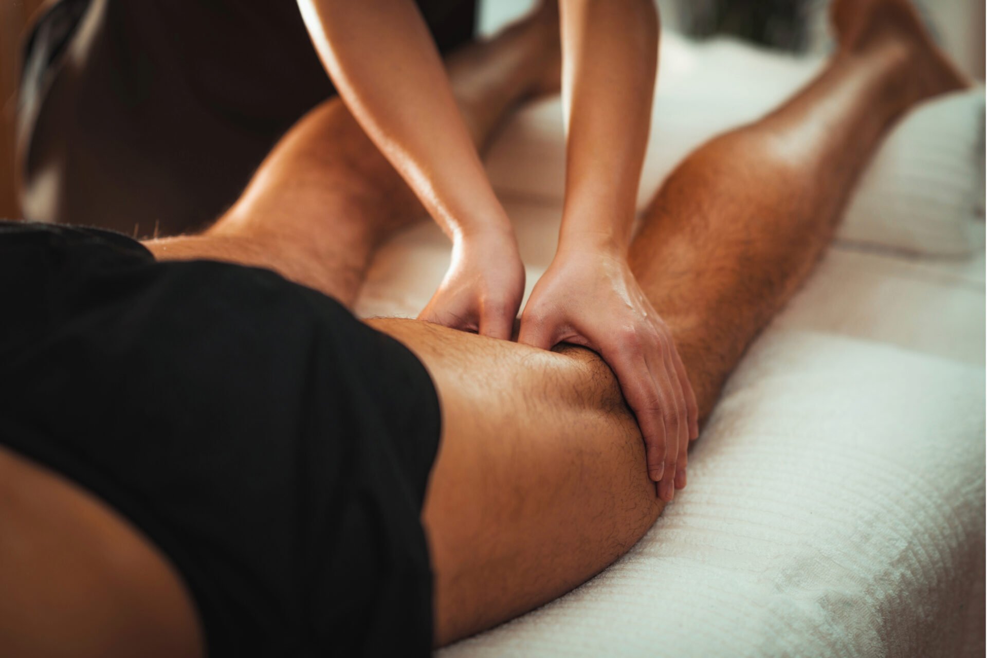 Massage des cuisses pour homme à Marseille