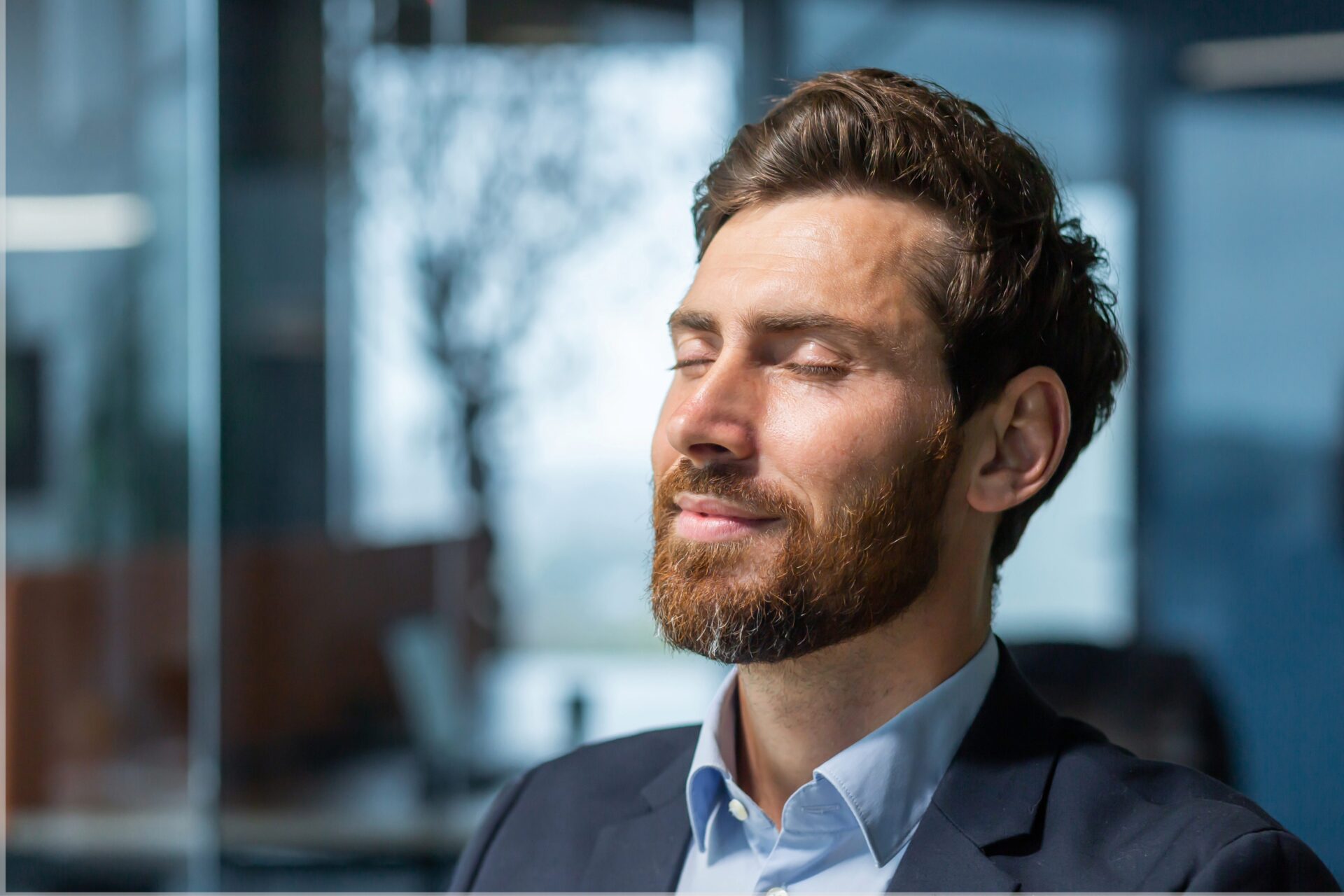 Homme relax après massage pour homme à Marseille